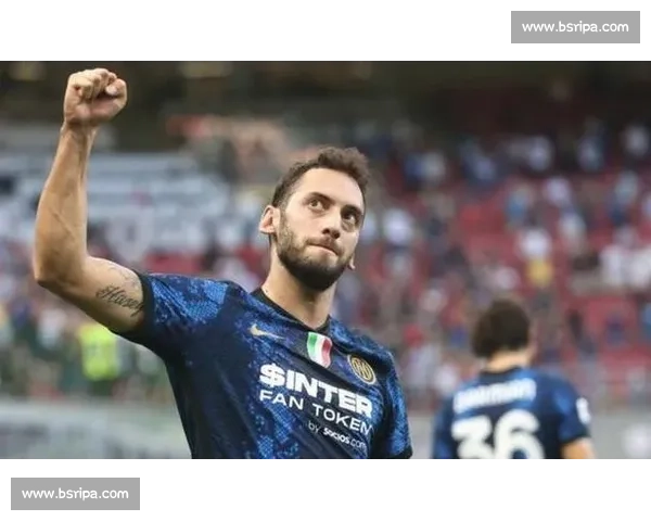 国米更衣室暗流涌动：小图拉姆、阿瑙托维奇力挺恰尔汗奥卢